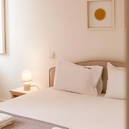 Flh Restauradores Bright & Chic Flat With Balcony דירה *