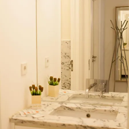Flh Restauradores Bright & Chic Flat With Balcony Apartment *